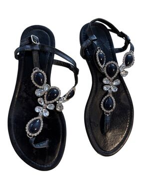 Black Sandals with Black & Clear Gemstone Accents Suzy Shier Size 9